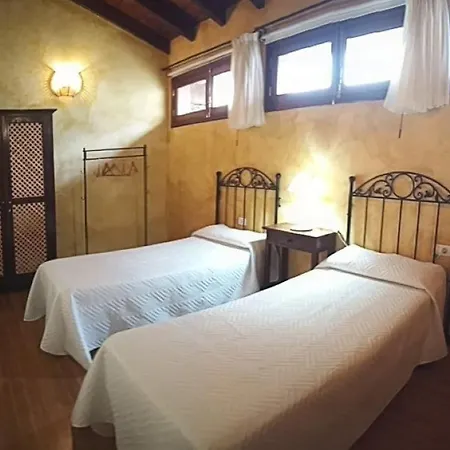 Casa De Arcos Mocanal